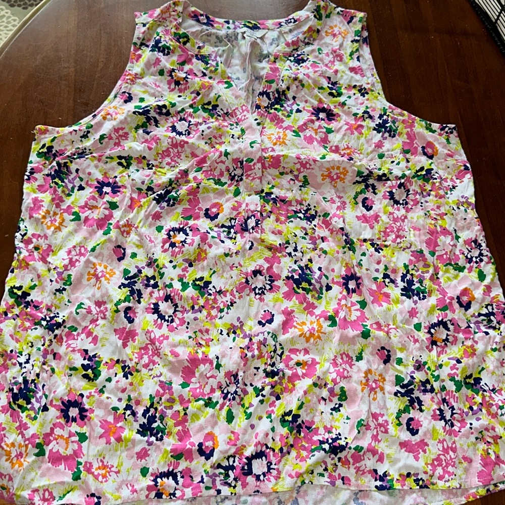 Crown and Ivy top